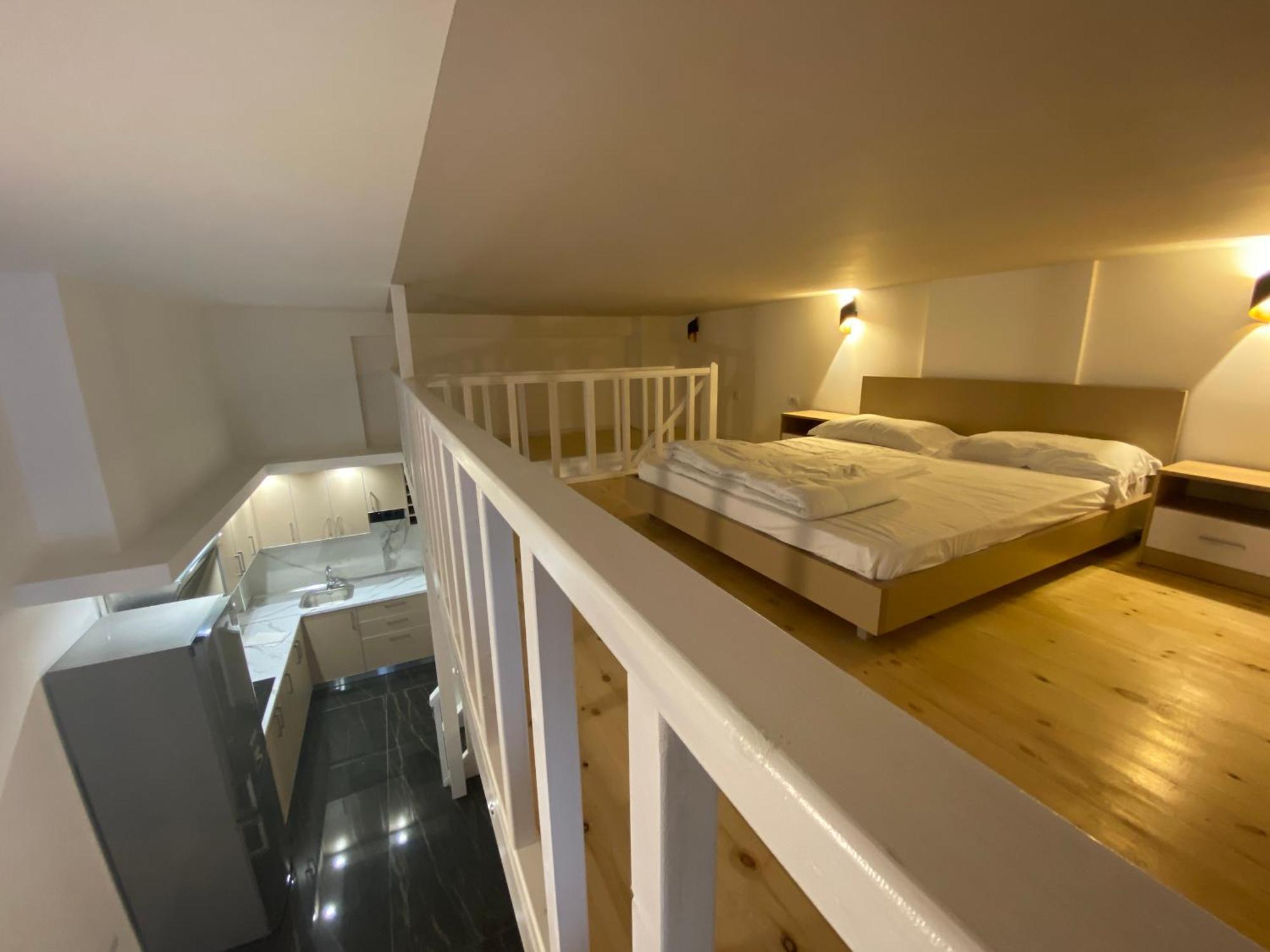 Guest Room Angolo Toscano Vlore Bagian luar foto