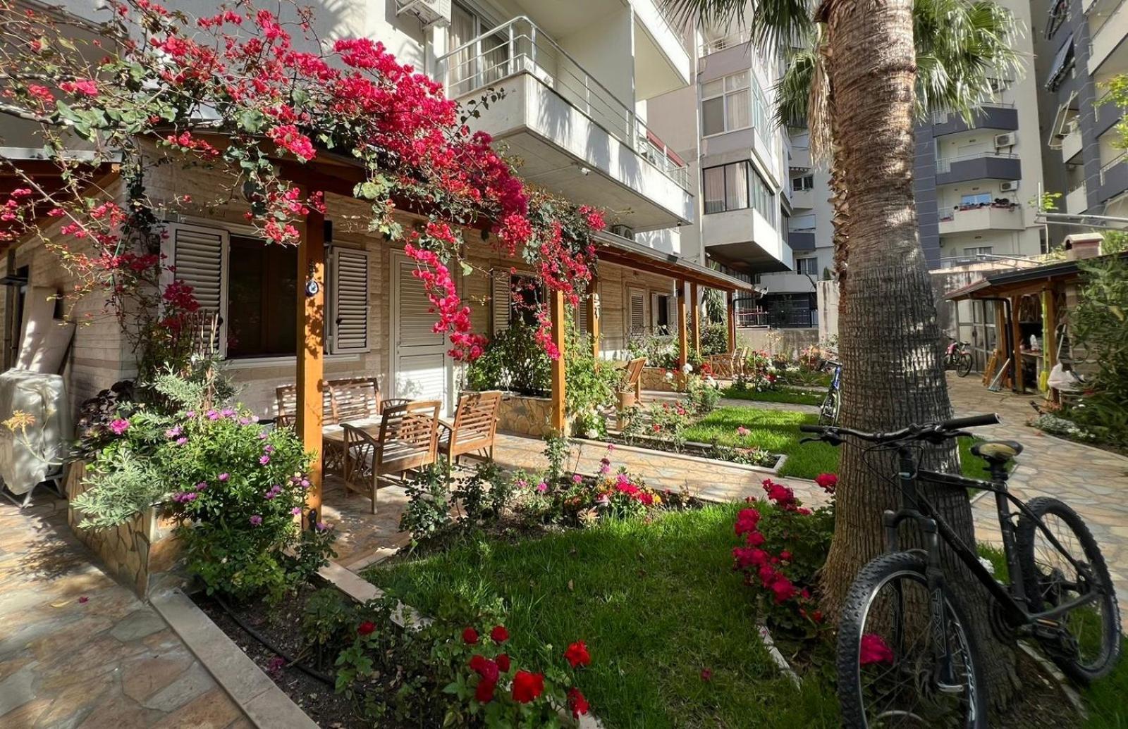 Guest Room Angolo Toscano Vlore Bagian luar foto